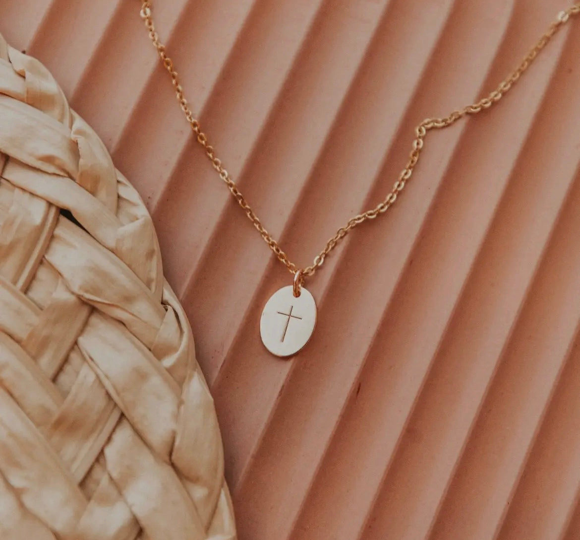 The Cross Pendant Necklace