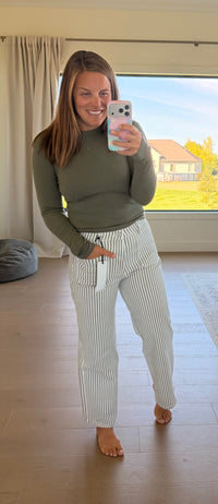 The Oslo Highrise Wide Leg Cropped Pants
